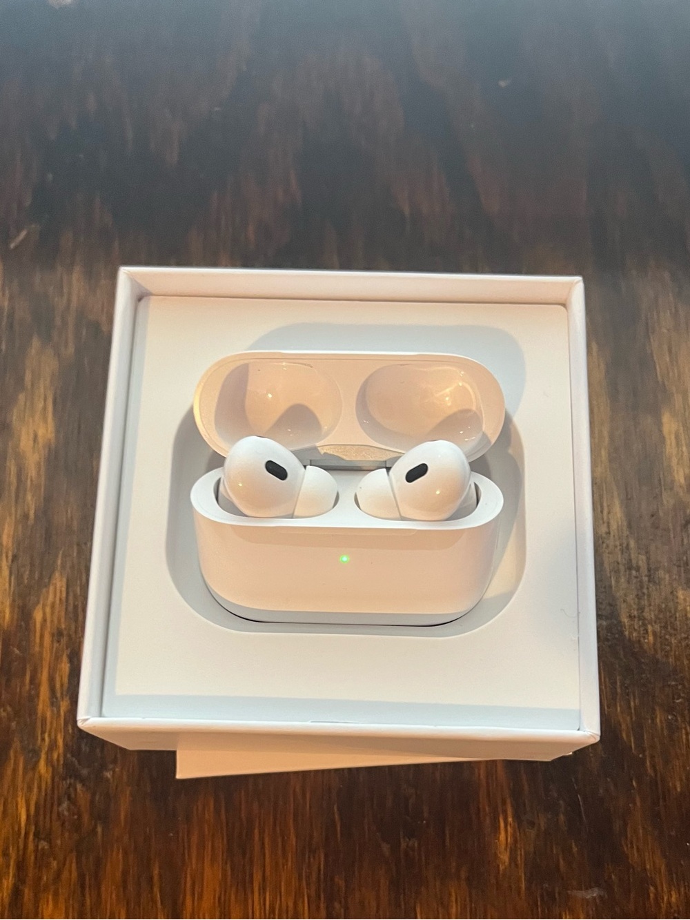 Apple White AirPods Pro (2nd Generation) with MagSafe Case
